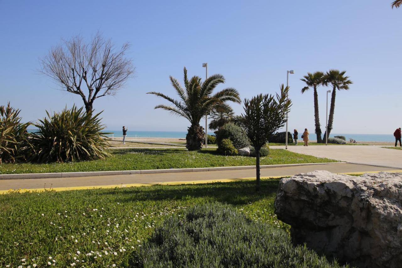 Ghibli Hotel Civitanova Marche Kültér fotó